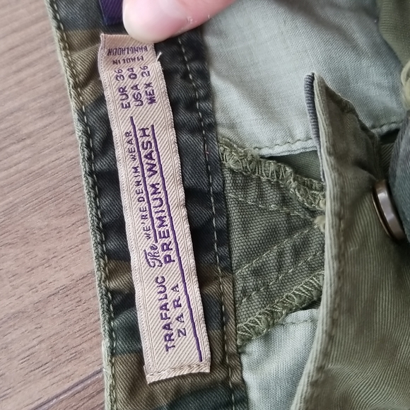 2/$25 Zara Trafaluc army green shorts size 4 - Picture 6 of 16